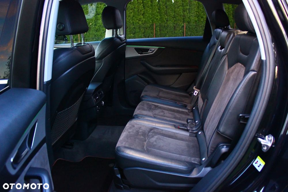 Audi Q7 - 32