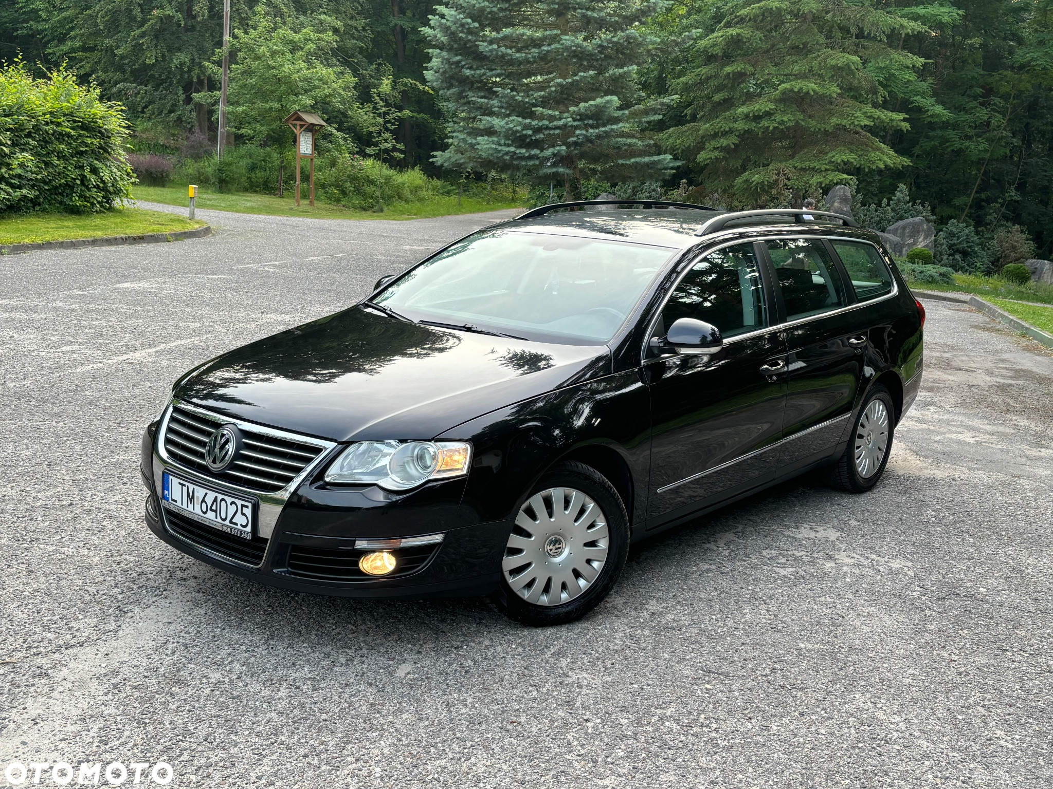 Volkswagen Passat - 4