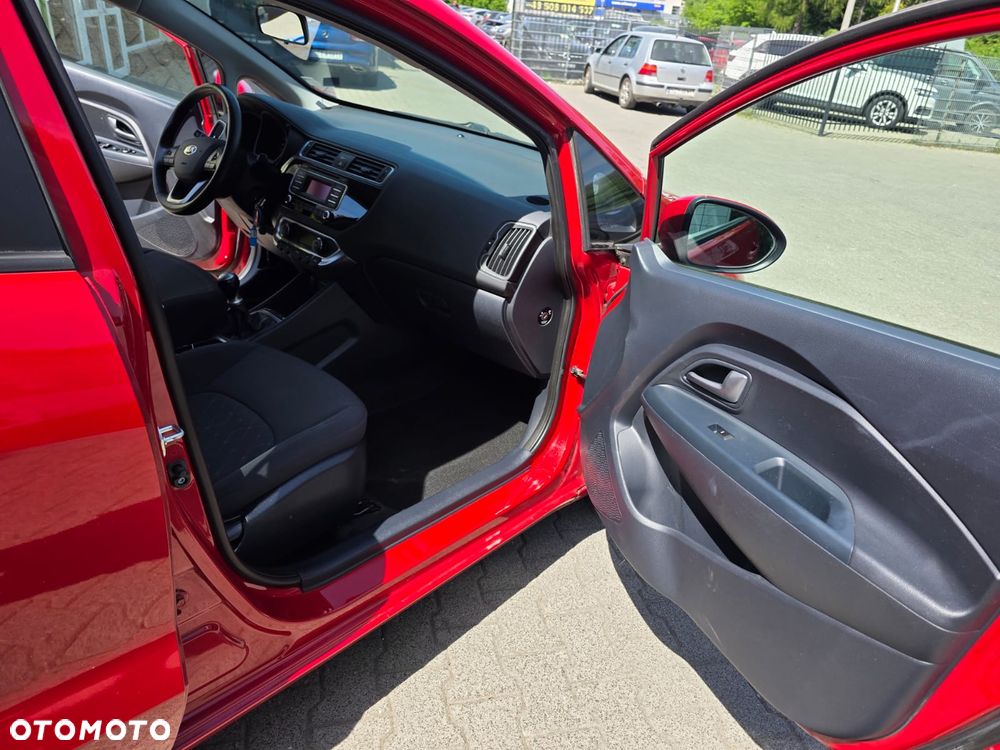 Kia Rio 1.2 Dream Team Edition - 10