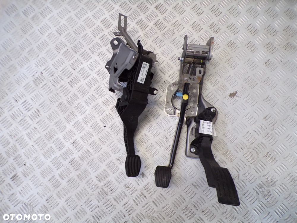 KOMPLET PEDAŁÓW PEDAŁ FORD FOCUS MK4 1.0 ECOBOOST - 1