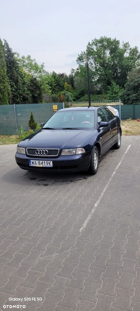 Audi A4 Limousine 1.6 - 1