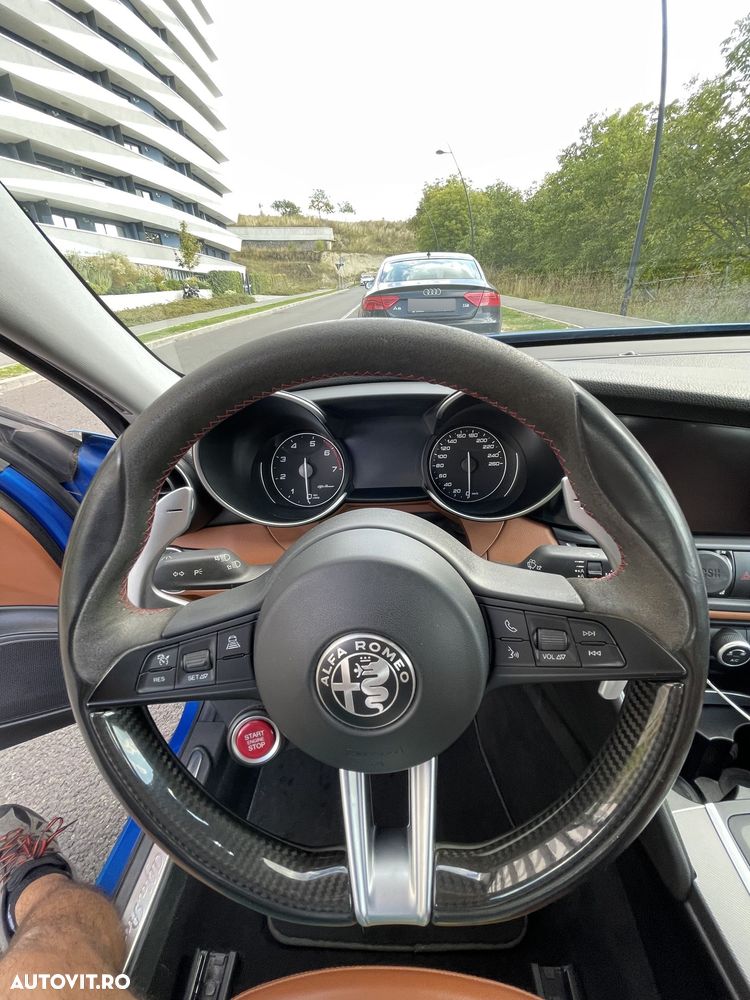 Alfa Romeo Giulia - 13