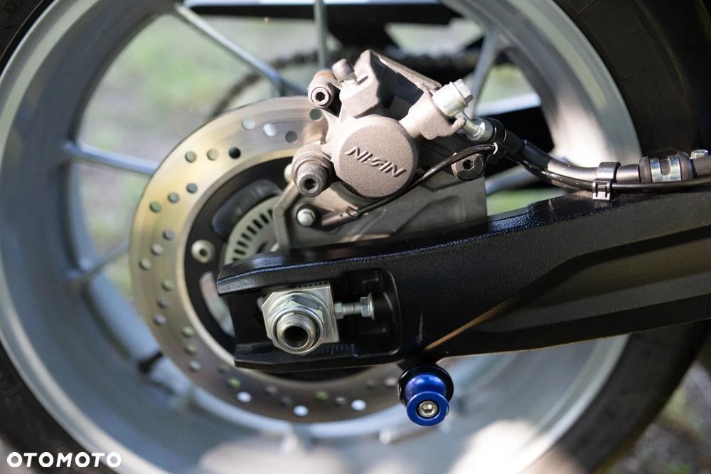 Suzuki GSX - 13