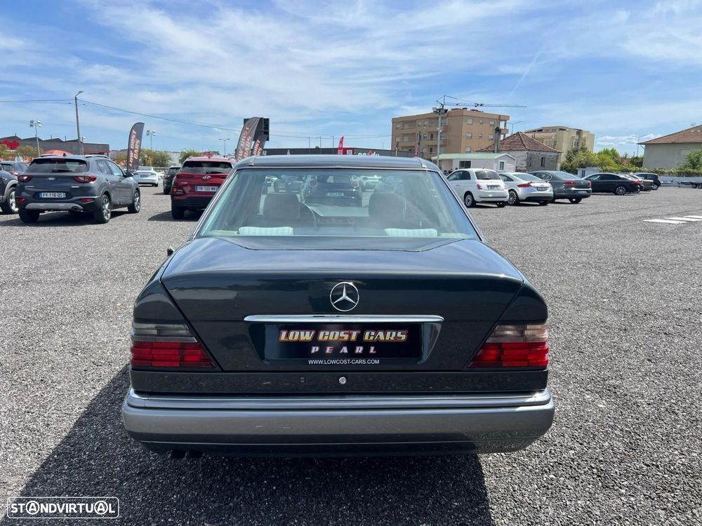 Mercedes-Benz E 280 Classic - 11