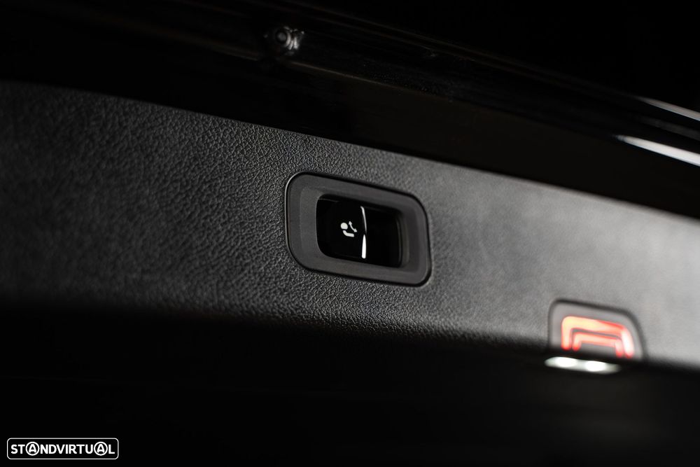 Mercedes-Benz E 300 e 4Matic AMG Line - 51