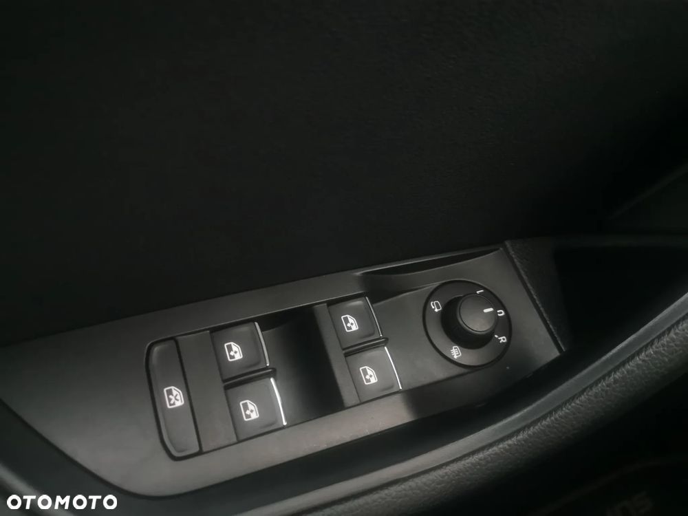 Skoda Superb 2.0 TDI DSG Premium Edition - 20