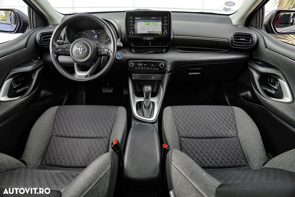 Toyota Yaris 1.5 VVT-i HSD Exclusive Style - 4