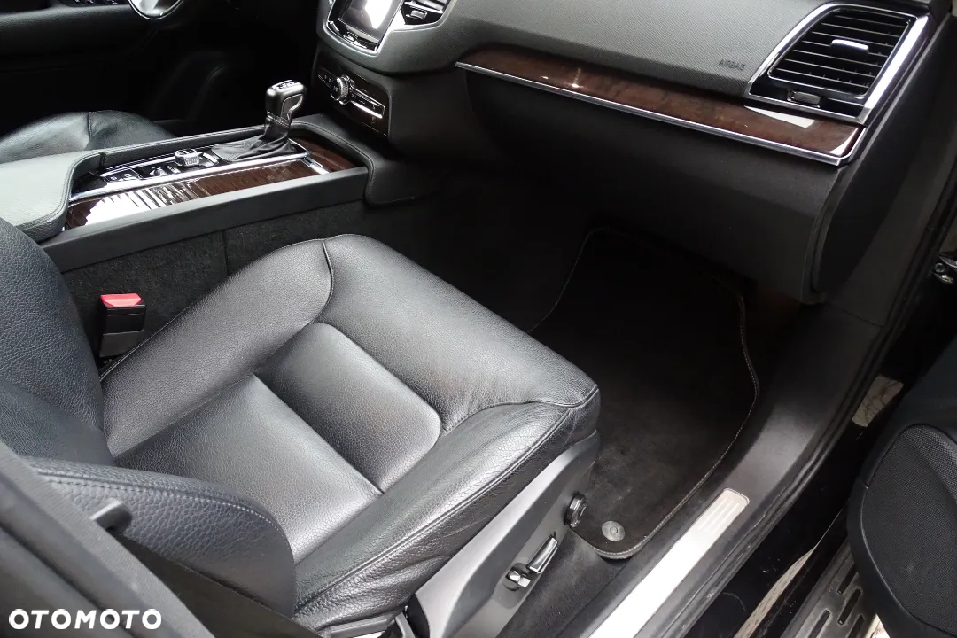 Volvo XC 90 T6 AWD R-Design 7os - 20