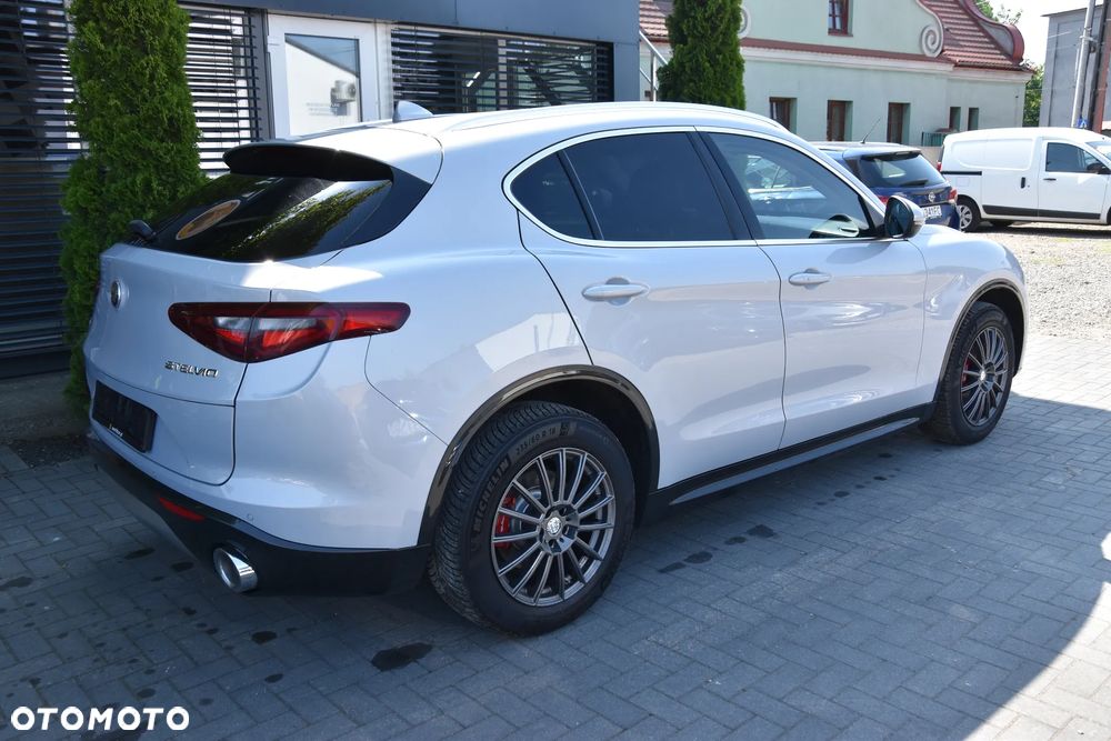 Alfa Romeo Stelvio 2.0 Turbo 16V AT8-Q4 Competizione - 7