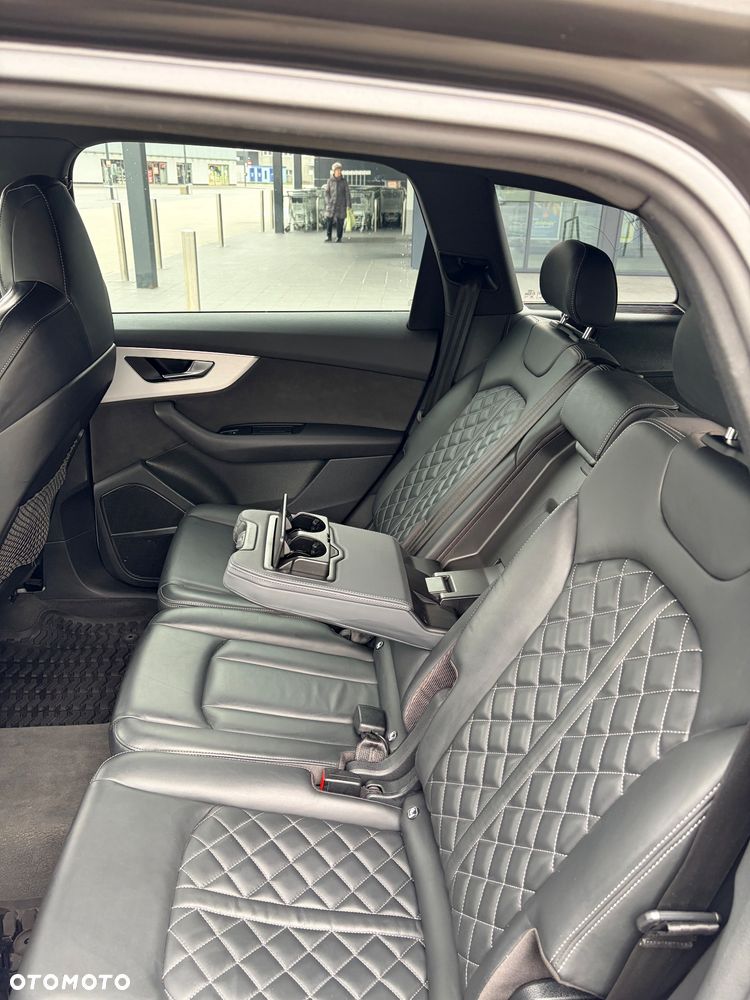 Audi Q7 - 8