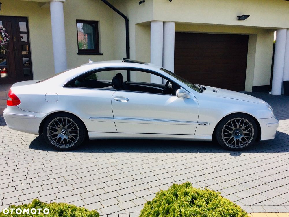 Mercedes-Benz CLK - 12
