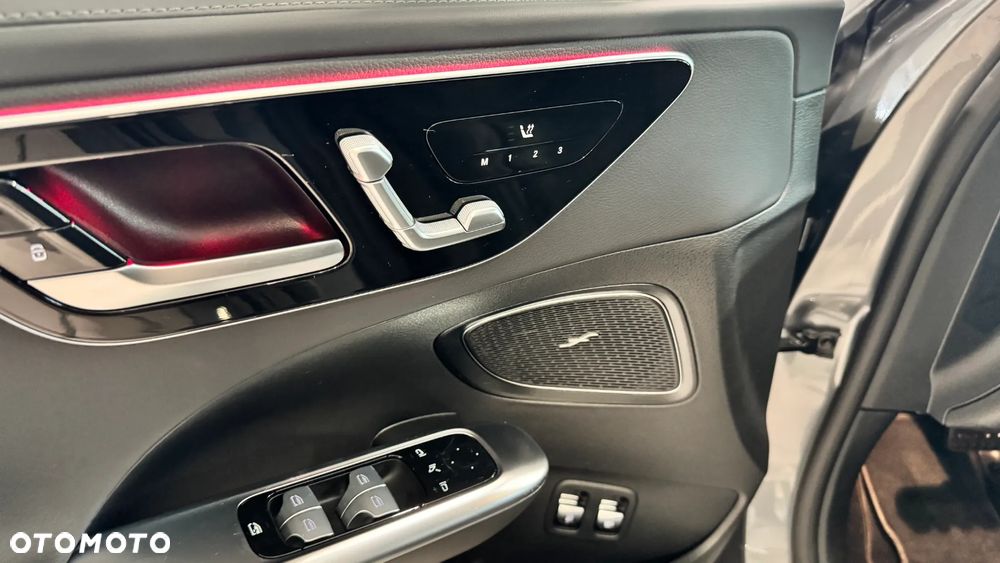 Mercedes-Benz Klasa C 300 e PHEV 4-Matic AMG - 15