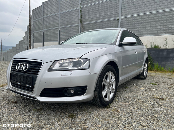 Audi A3 1.6 TDI Sportback DPF Attraction