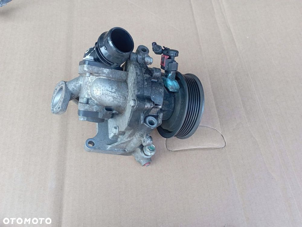 OPEL ZAFIRA C 1.6 CDTI POMPA WODY 55488479 - 1