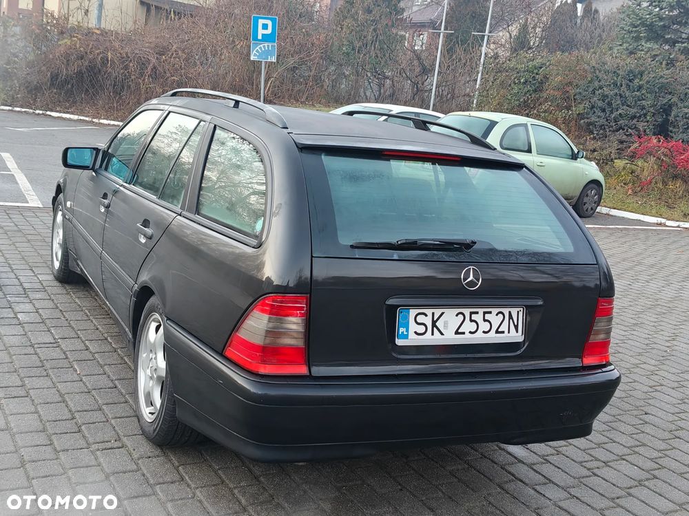 Mercedes-Benz Klasa E ver-240-elegance - 12