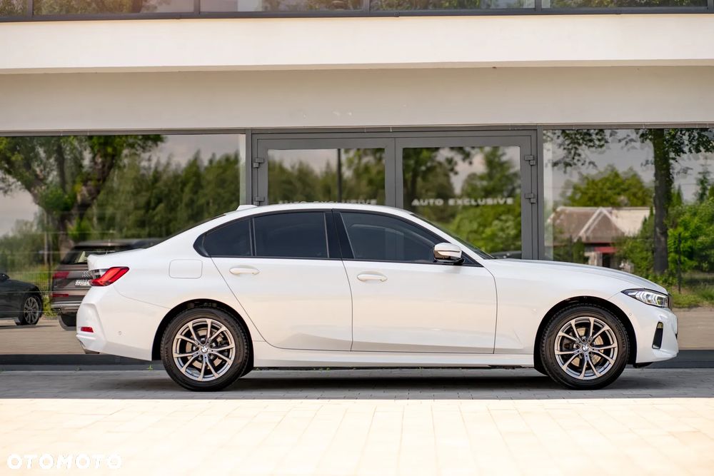 BMW Seria 3 320i Luxury Line - 11