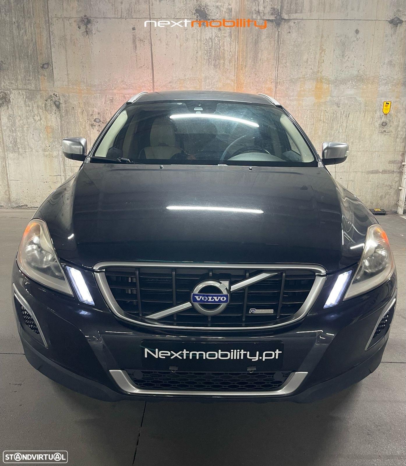 Volvo XC 60 2.0 D4 R-Design Geartronic - 2