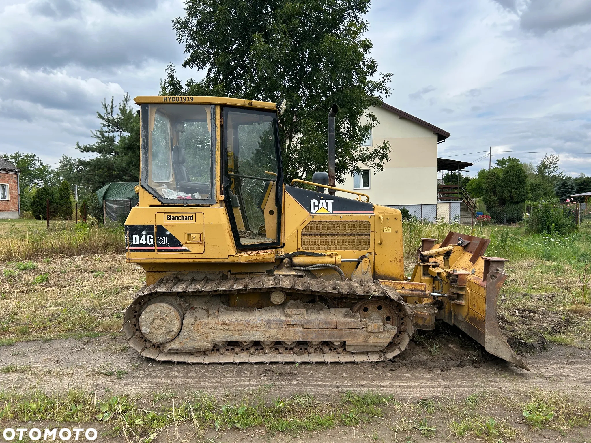 Caterpillar D4G XL - 5