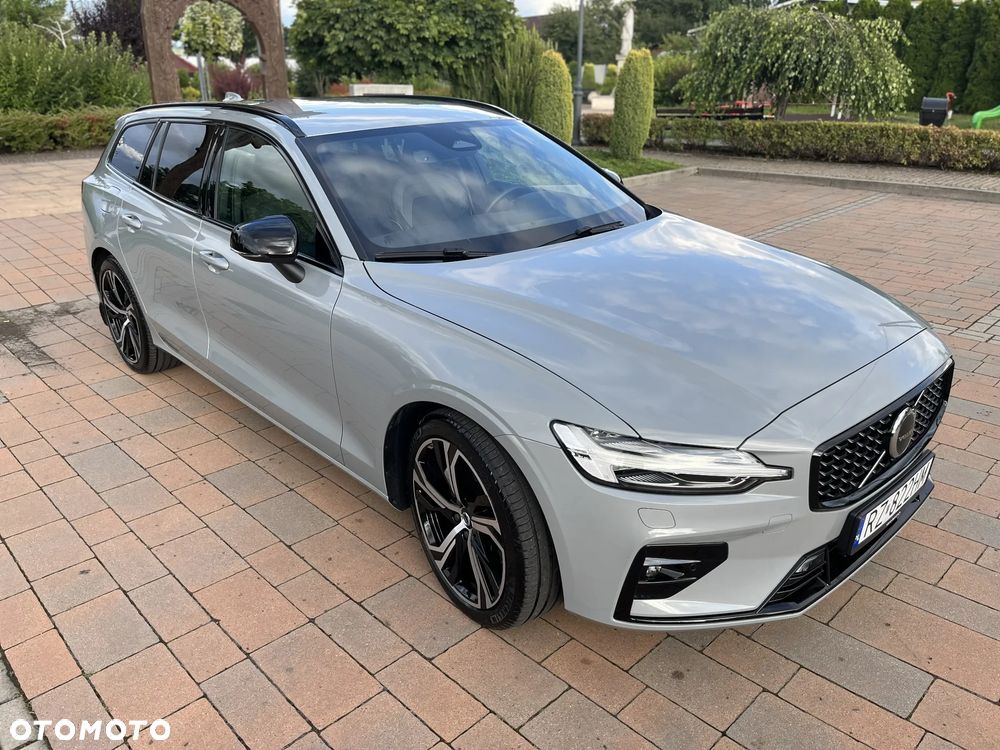 Volvo V60 B4 B Plus Dark - 2