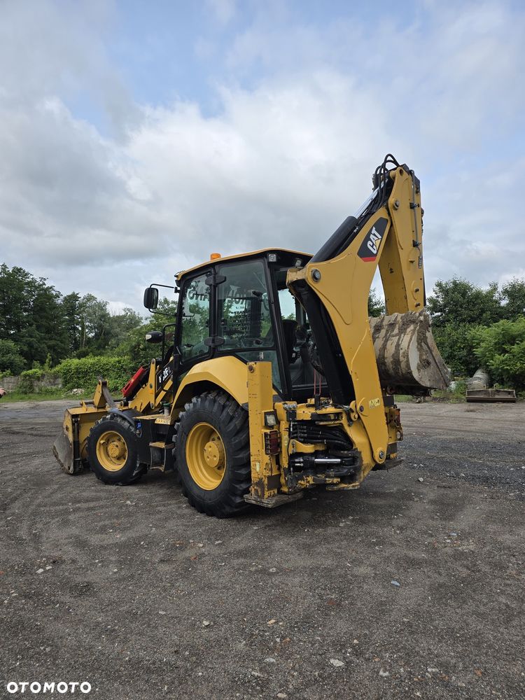 Caterpillar 432F2 - 3