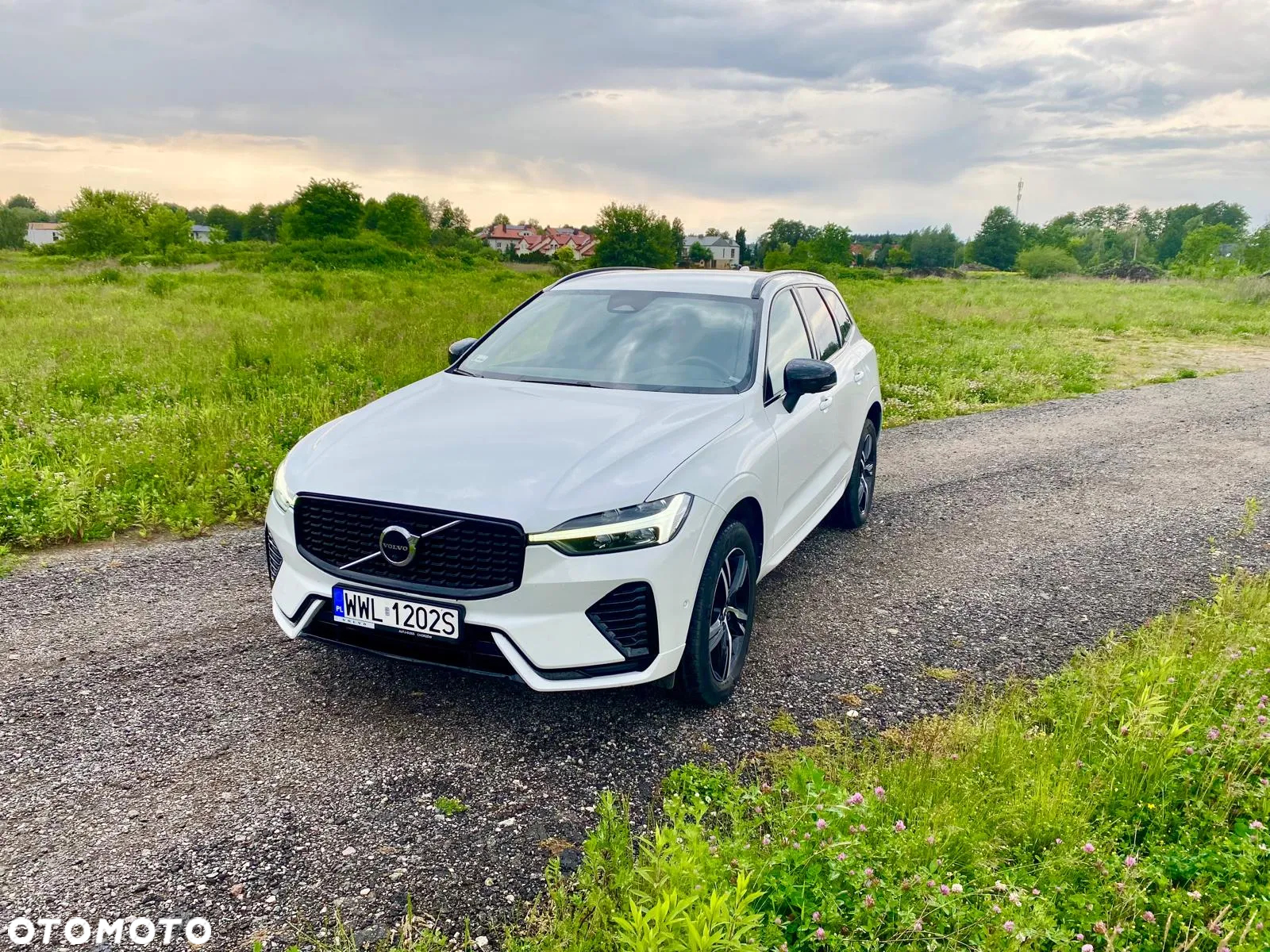 Volvo XC 60 T5 AWD R-Design - 2