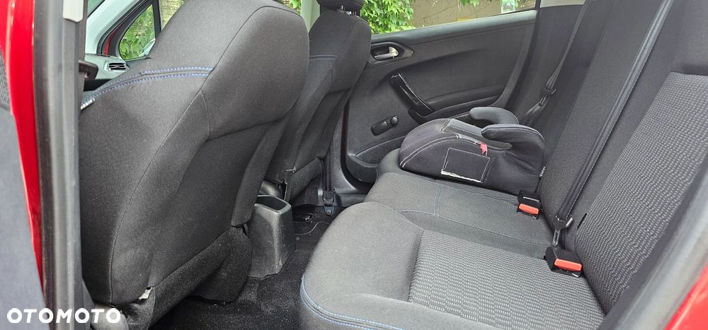 Peugeot 208 1.2 PureTech Allure - 30