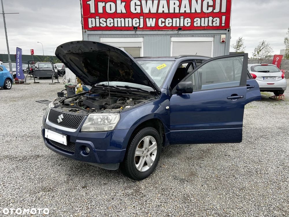 Suzuki Grand Vitara 2.0 - 17