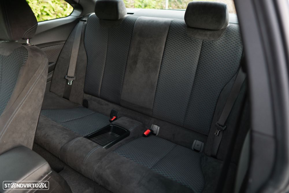 BMW 218 - 24