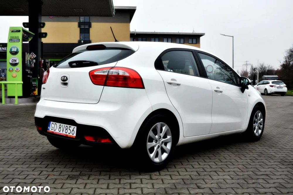 Kia Rio 1.2 Attract - 8