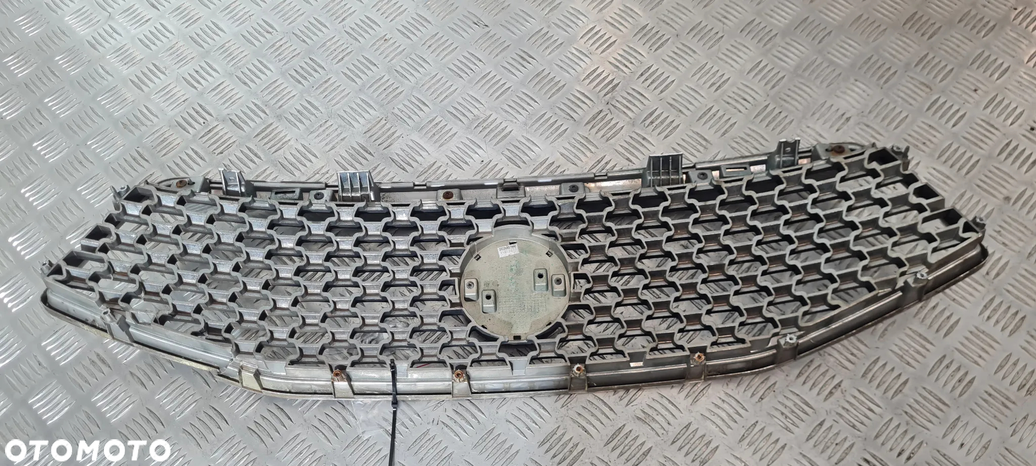 Ssangyong Actyon Sports II Grill Atrapa - 8