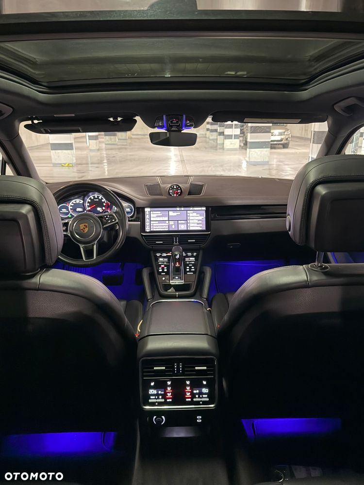 Porsche Cayenne - 19