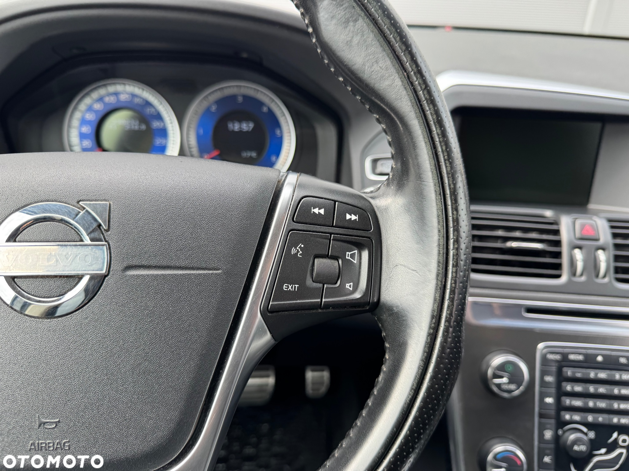 Volvo XC 60 D4 AWD Geartronic RDesign - 21