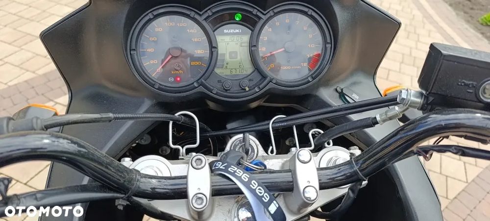 Suzuki V-STROM - 14