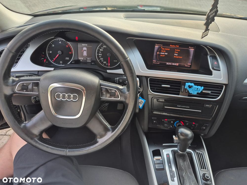 Audi A4 Avant - 13