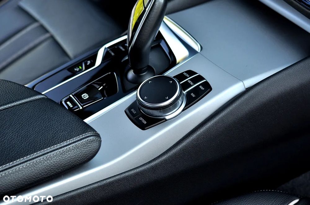 BMW 6GT 620d - 16