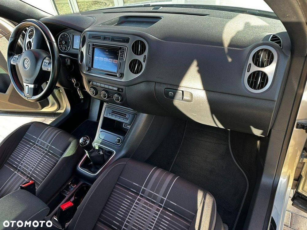 Volkswagen Tiguan 1.4 TSI BlueMotion Technology Lounge Sport & Style - 15