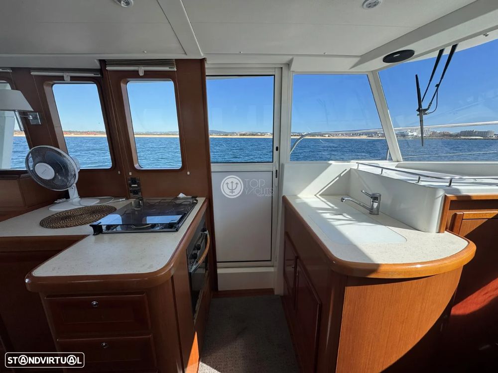 Beneteau Swift Trawler 42 - 11
