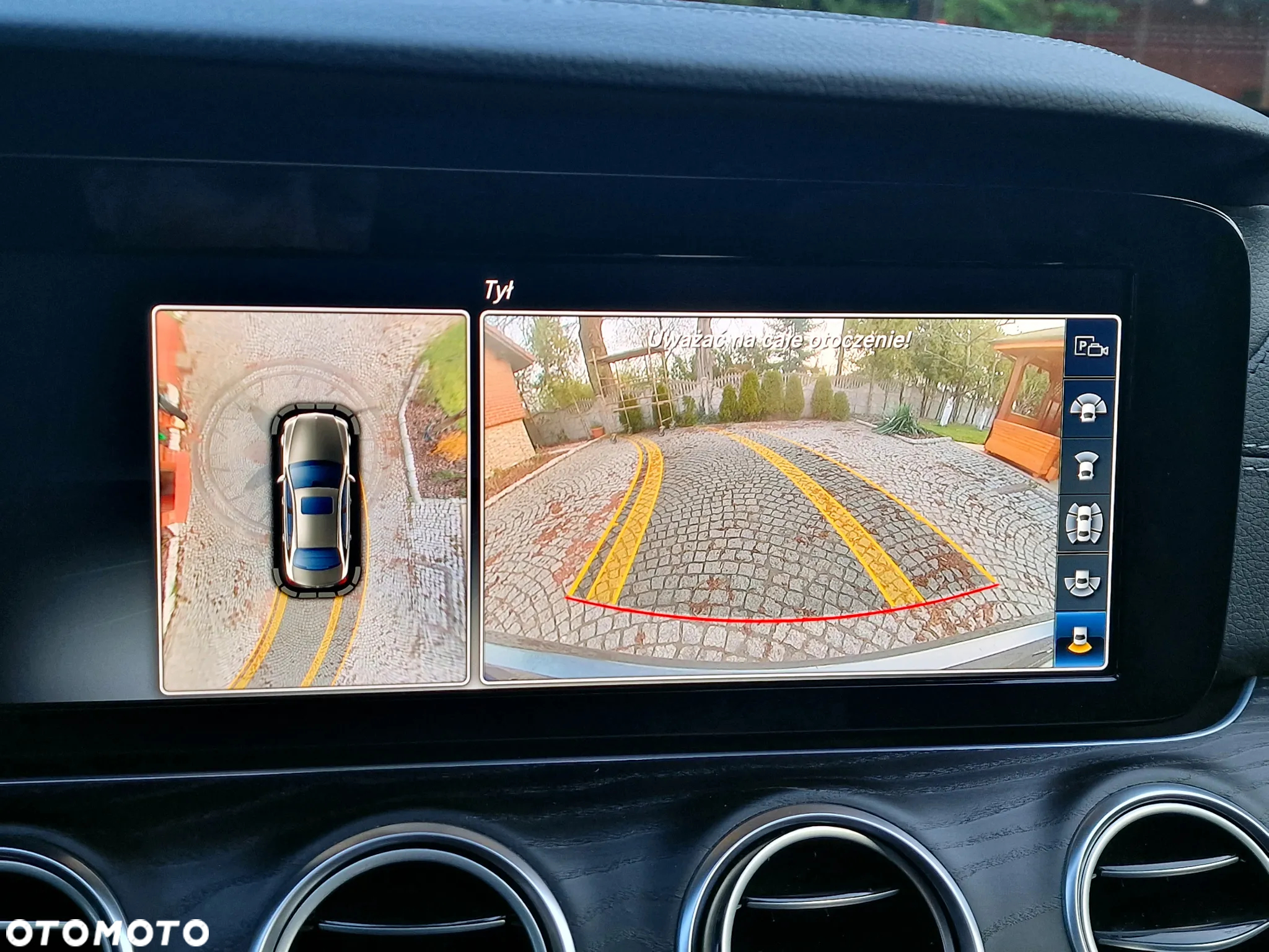 Mercedes-Benz Klasa E 220 d 4-Matic 9G-TRONIC - 24