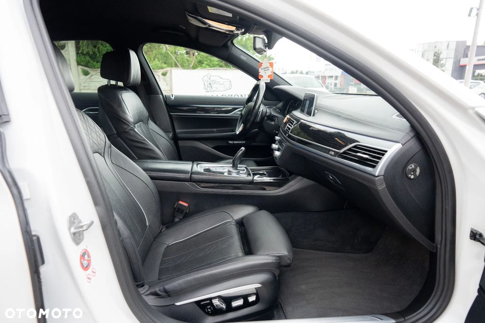 BMW Seria 7 730d xDrive - 23
