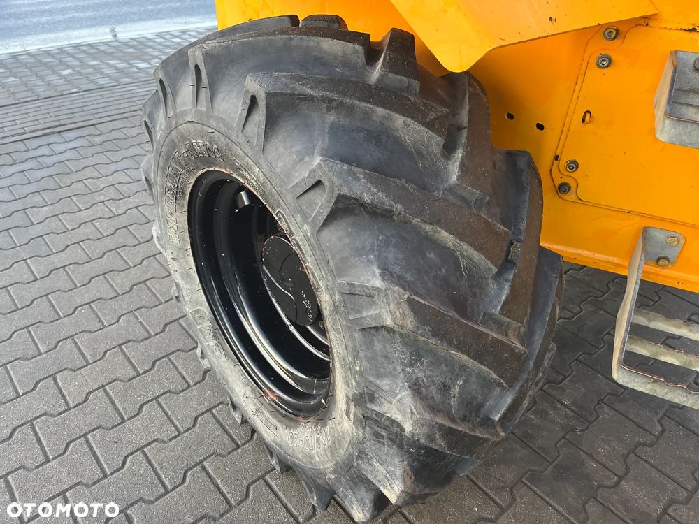 Thwaites Mach 2062 - 12