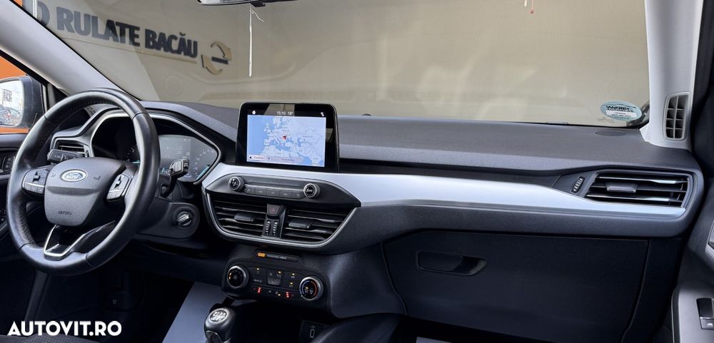 Ford Focus - 13