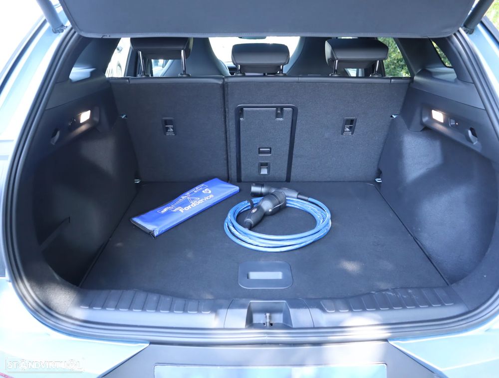 Ford Explorer 77 kWh Premium - 54