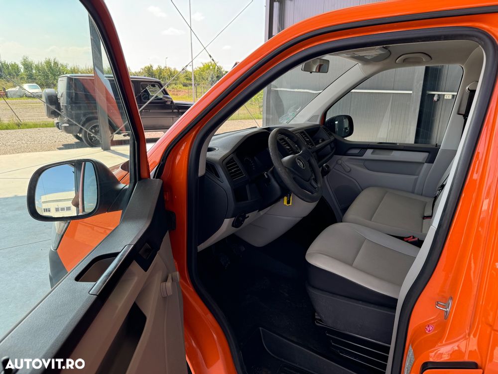 Volkswagen Transporter - 12