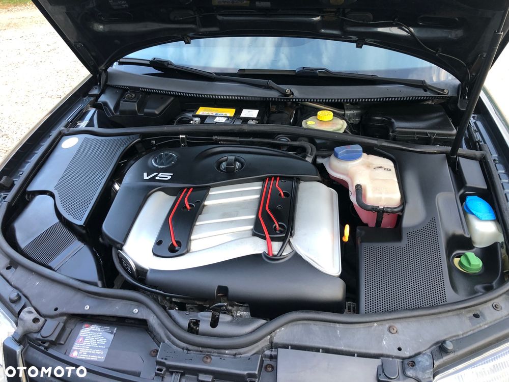 Volkswagen Passat 2.3 V5 Highline - 20