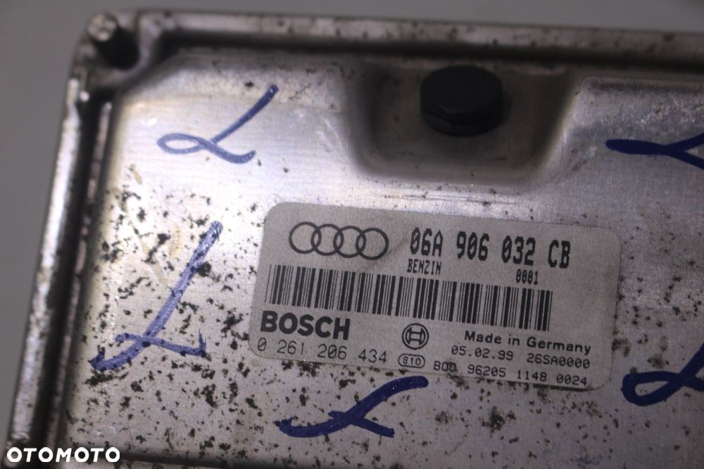 KOMPUTER SILNIKA AUDI A3 8L 1.8 T 06A906032CB - 3