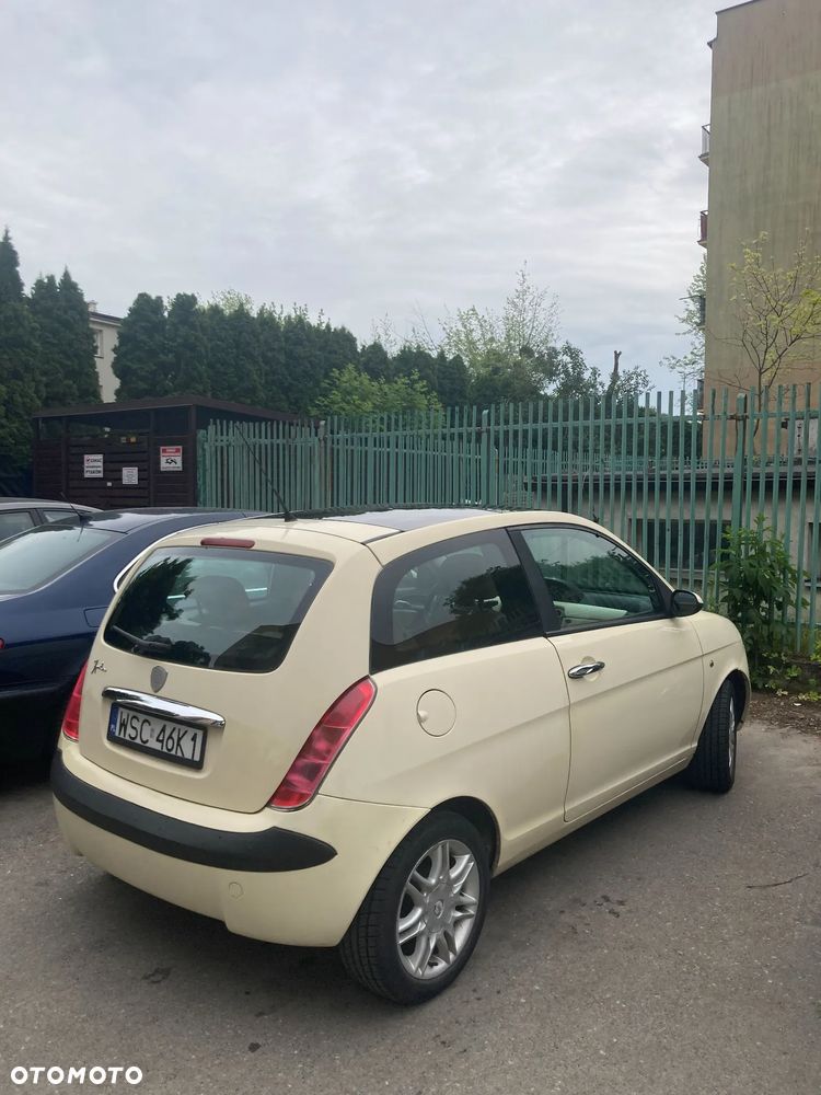 Lancia Ypsilon 1.4 16v Platino - 10