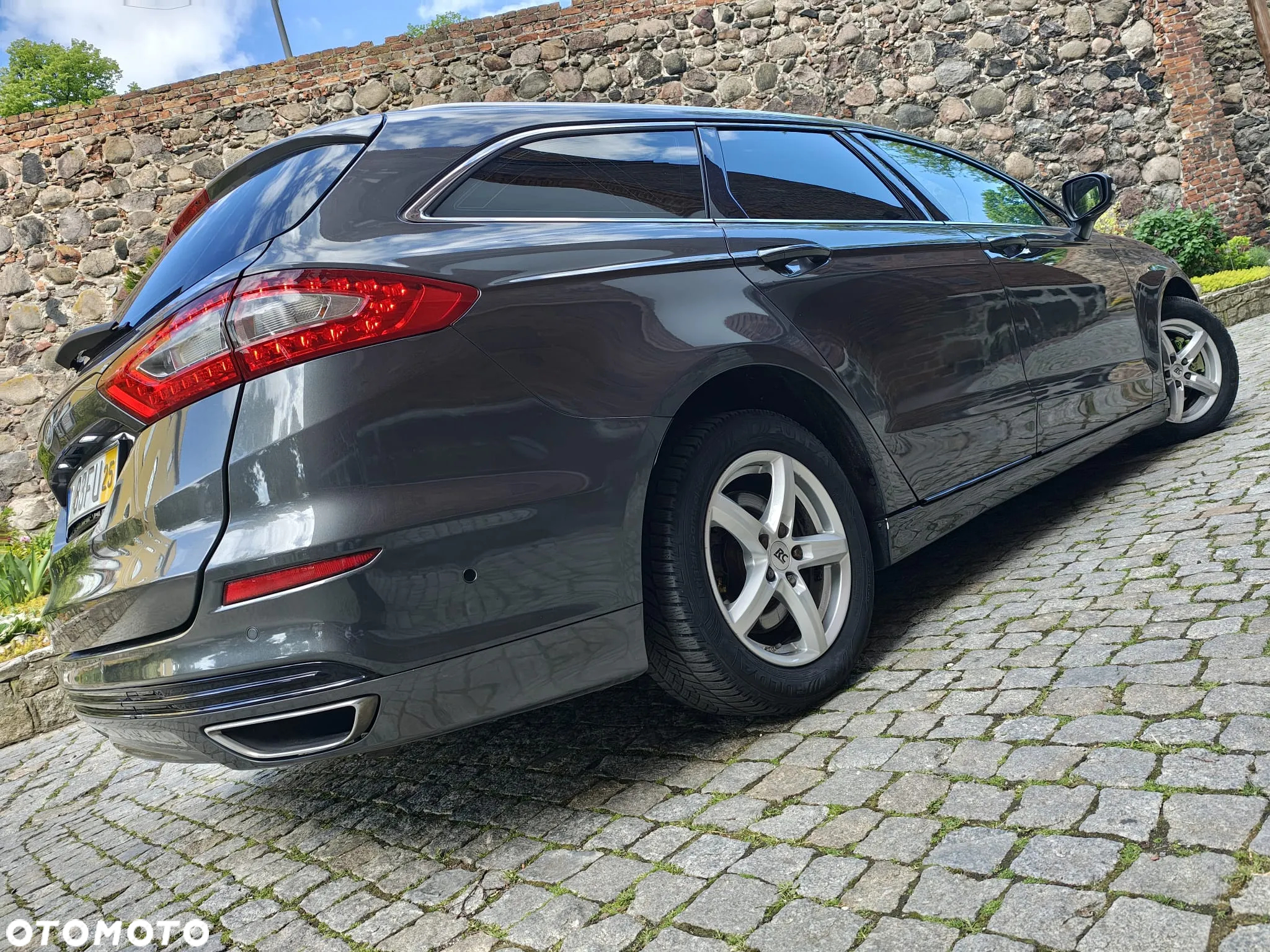 Ford Mondeo - 40