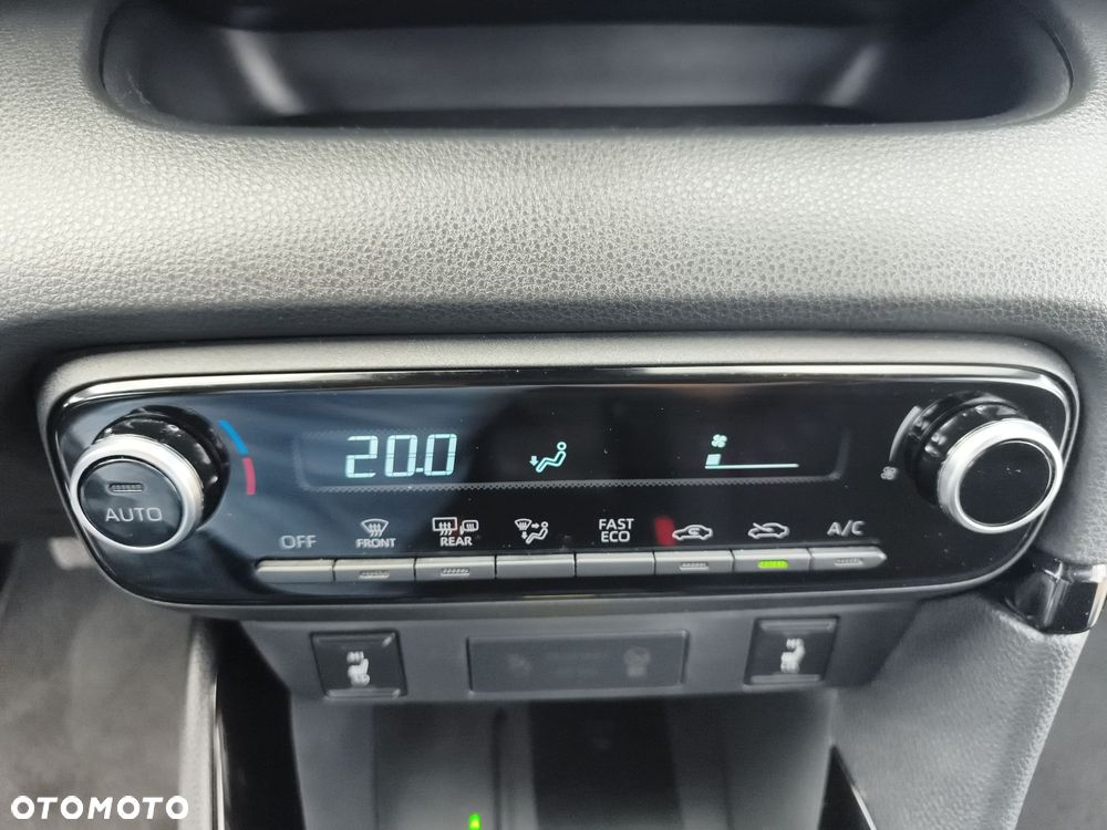 Toyota Yaris Hybrid 1.5 Style - 28