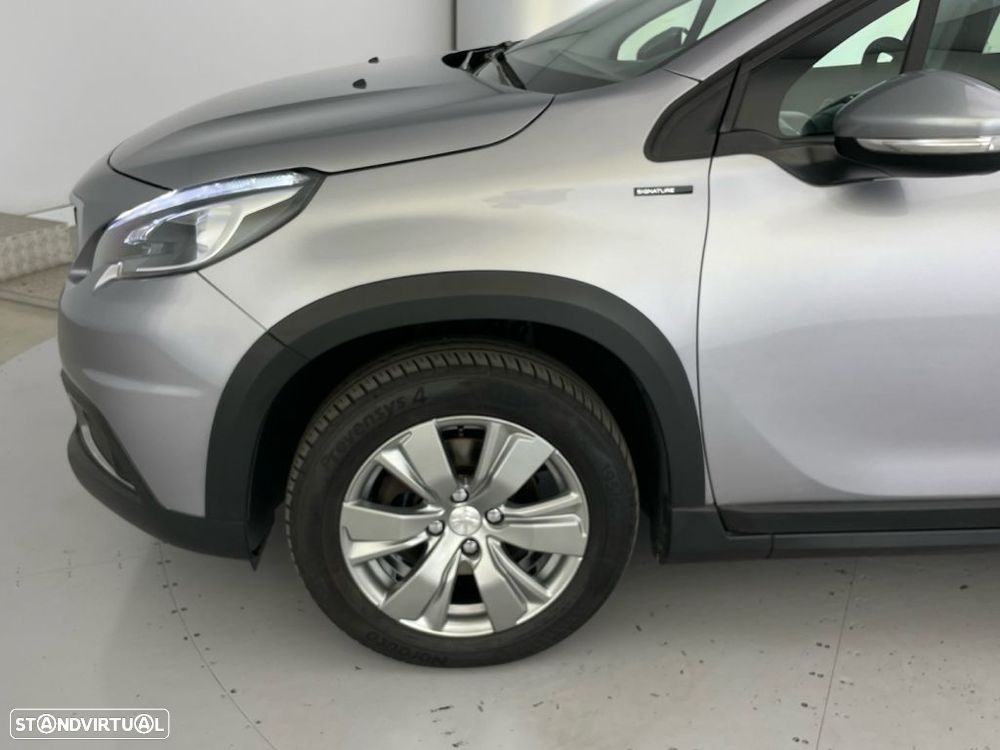 Peugeot 2008 1.2 PureTech Signature — fotografia 18