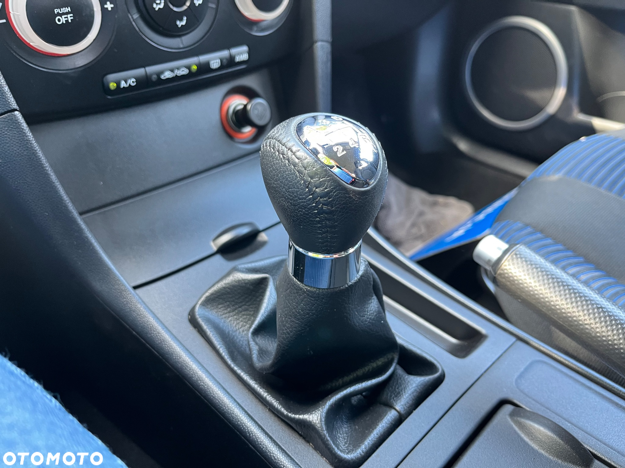 Mazda 3 2.0 Active + - 25